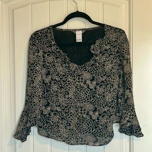 Stonebridge Chic Black and White Floral Blouse
